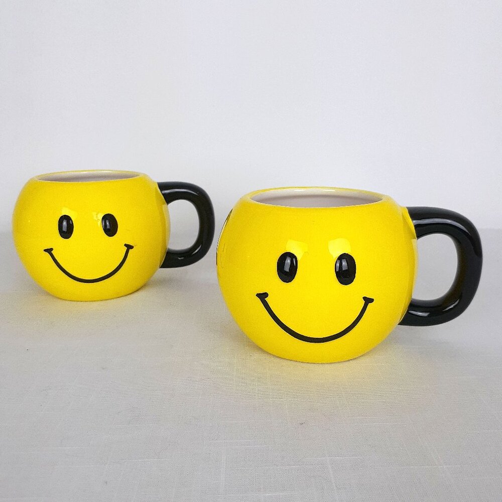 Y2K Smiley Face Mug Set 1997 Lotus. Black yellow. Happy smile face coffee cups